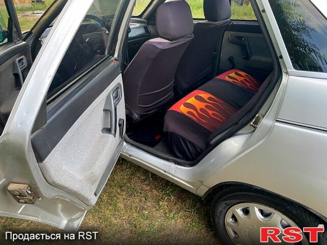Серый ВАЗ 2110, объемом двигателя 1.6 л и пробегом 215 тыс. км за 1800 $, фото 4 на Automoto.ua