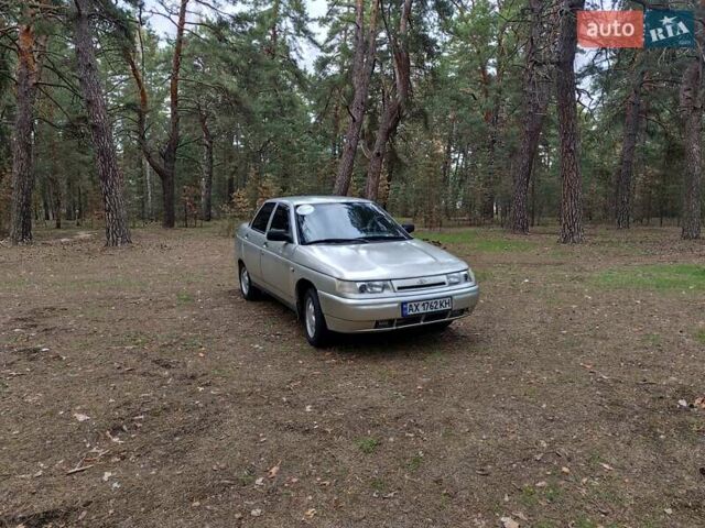 Серый ВАЗ 2110, объемом двигателя 1.6 л и пробегом 262 тыс. км за 2100 $, фото 1 на Automoto.ua
