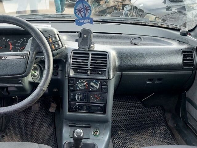 Серый ВАЗ 2110, объемом двигателя 1.6 л и пробегом 130 тыс. км за 1650 $, фото 6 на Automoto.ua