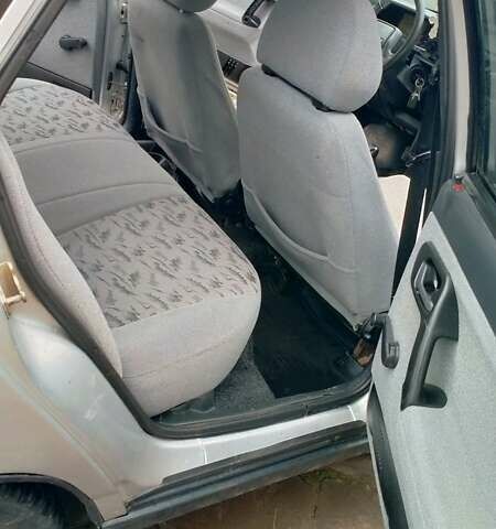 Серый ВАЗ 2110, объемом двигателя 1.6 л и пробегом 140 тыс. км за 1500 $, фото 6 на Automoto.ua