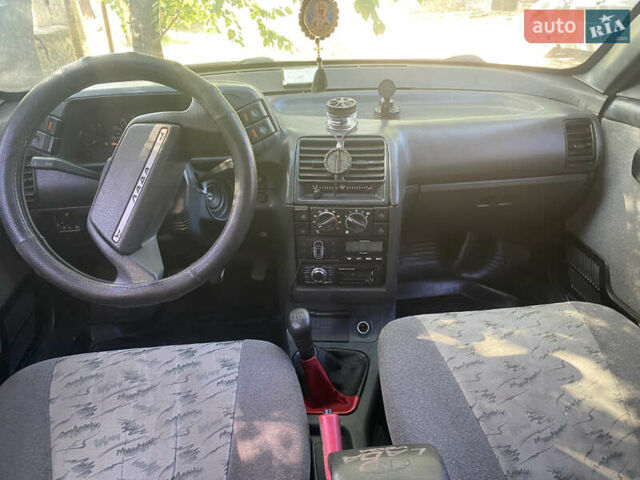 Серый ВАЗ 2110, объемом двигателя 1.6 л и пробегом 238 тыс. км за 1850 $, фото 4 на Automoto.ua