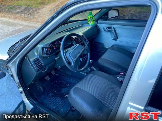 Серый ВАЗ 2110, объемом двигателя 1.6 л и пробегом 200 тыс. км за 2600 $, фото 8 на Automoto.ua