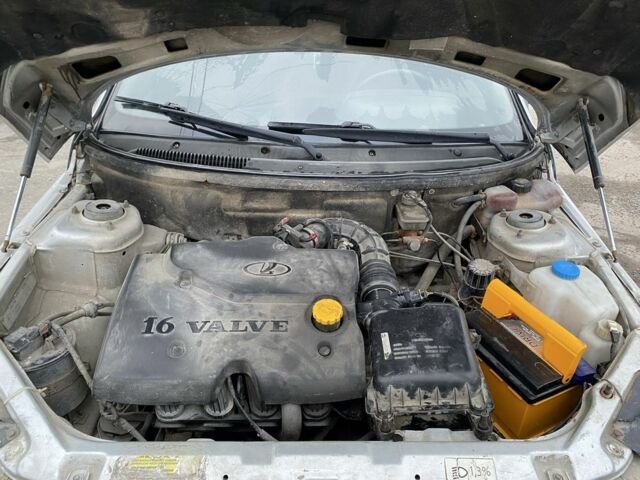 Серый ВАЗ 2110, объемом двигателя 1.6 л и пробегом 271 тыс. км за 1900 $, фото 7 на Automoto.ua