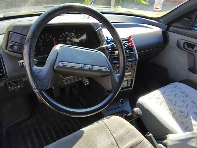 Серый ВАЗ 2110, объемом двигателя 1.6 л и пробегом 72 тыс. км за 3200 $, фото 5 на Automoto.ua