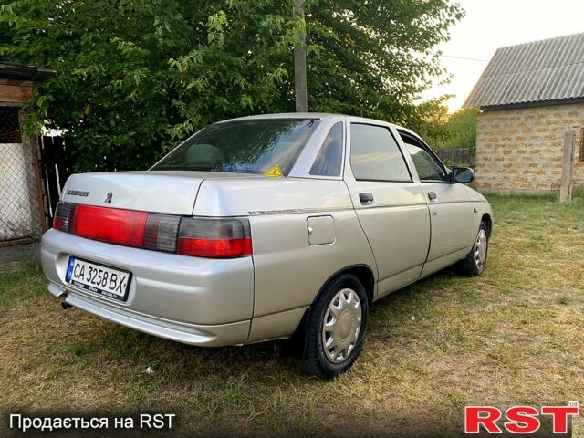 Серый ВАЗ 2110, объемом двигателя 1.6 л и пробегом 215 тыс. км за 1800 $, фото 1 на Automoto.ua