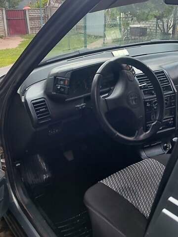 Серый ВАЗ 2110, объемом двигателя 1.6 л и пробегом 310 тыс. км за 1400 $, фото 14 на Automoto.ua