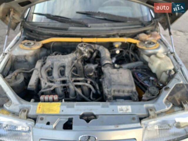 Серый ВАЗ 2110, объемом двигателя 1.6 л и пробегом 300 тыс. км за 1650 $, фото 2 на Automoto.ua