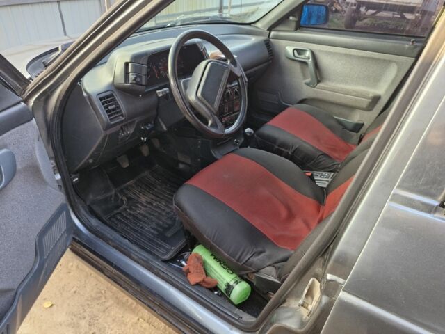 Сірий ВАЗ 2110, об'ємом двигуна 1.6 л та пробігом 200 тис. км за 1600 $, фото 2 на Automoto.ua