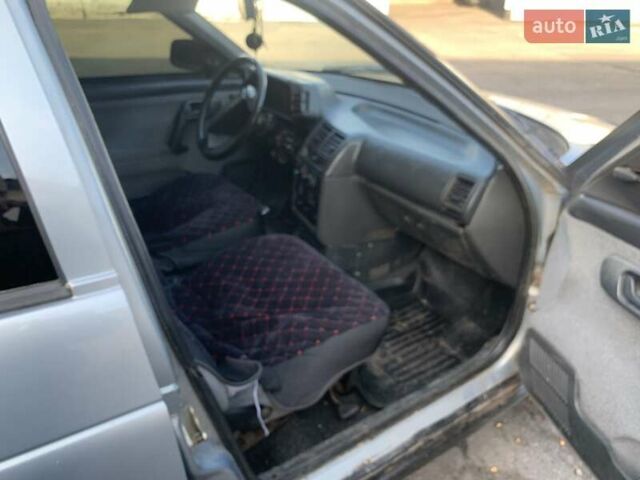 Серый ВАЗ 2110, объемом двигателя 1.6 л и пробегом 300 тыс. км за 1650 $, фото 4 на Automoto.ua