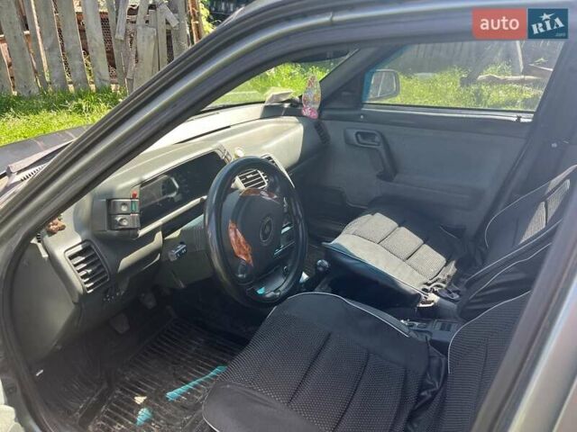 Сірий ВАЗ 2110, об'ємом двигуна 1.6 л та пробігом 189 тис. км за 1100 $, фото 3 на Automoto.ua