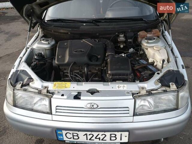 Серый ВАЗ 2110, объемом двигателя 1.6 л и пробегом 182 тыс. км за 2900 $, фото 3 на Automoto.ua