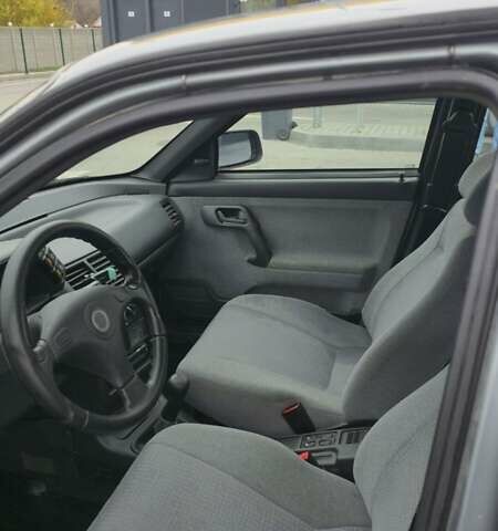 Серый ВАЗ 2110, объемом двигателя 1.6 л и пробегом 50 тыс. км за 3300 $, фото 4 на Automoto.ua