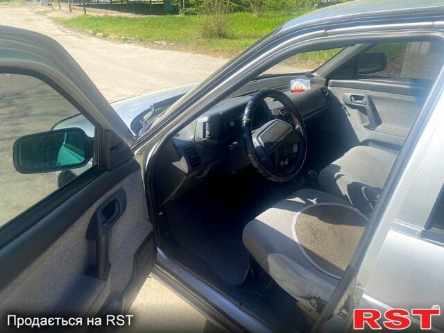 Серый ВАЗ 2110, объемом двигателя 1.6 л и пробегом 200 тыс. км за 1200 $, фото 6 на Automoto.ua