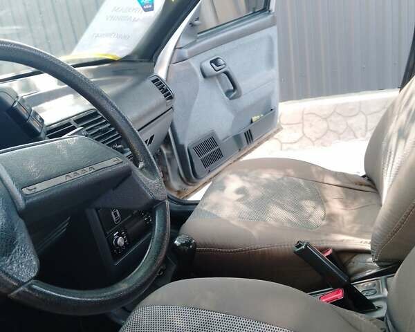 Серый ВАЗ 2110, объемом двигателя 1.6 л и пробегом 140 тыс. км за 2350 $, фото 9 на Automoto.ua