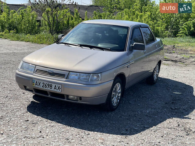 Сірий ВАЗ 2110, об'ємом двигуна 1.6 л та пробігом 200 тис. км за 2000 $, фото 1 на Automoto.ua