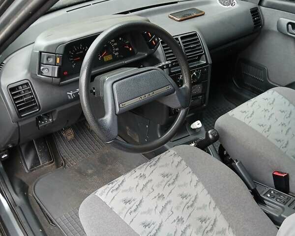 Сірий ВАЗ 2110, об'ємом двигуна 1.6 л та пробігом 100 тис. км за 2650 $, фото 4 на Automoto.ua