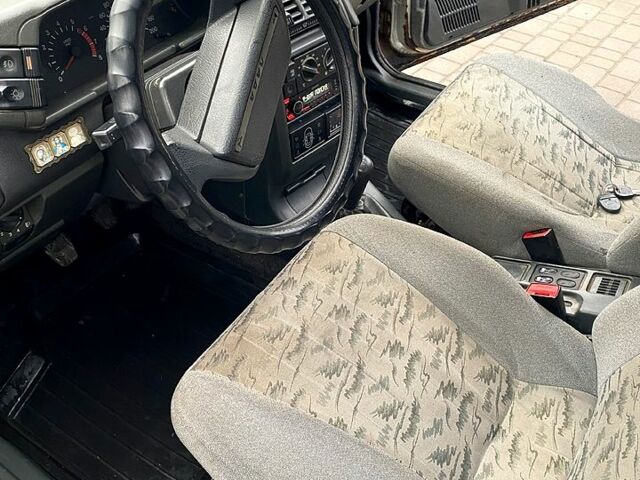 Серый ВАЗ 2110, объемом двигателя 1.6 л и пробегом 215 тыс. км за 1600 $, фото 3 на Automoto.ua