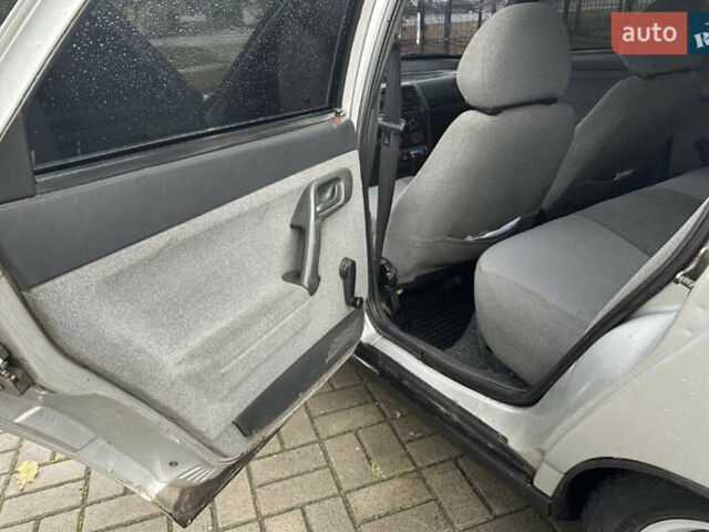 Сірий ВАЗ 2110, об'ємом двигуна 1.6 л та пробігом 270 тис. км за 1650 $, фото 7 на Automoto.ua