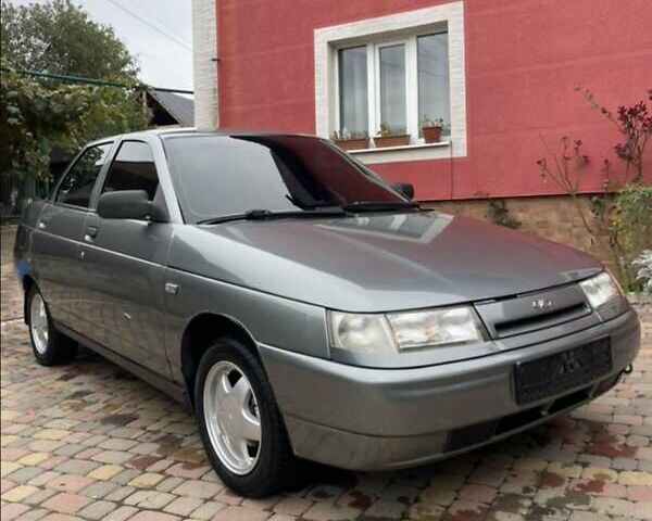 Серый ВАЗ 2110, объемом двигателя 1.6 л и пробегом 150 тыс. км за 2500 $, фото 1 на Automoto.ua