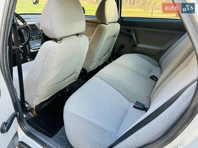 Сірий ВАЗ 2110, об'ємом двигуна 1.6 л та пробігом 95 тис. км за 3750 $, фото 12 на Automoto.ua