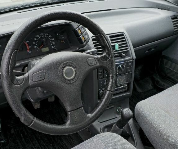 Серый ВАЗ 2110, объемом двигателя 1.6 л и пробегом 50 тыс. км за 3300 $, фото 2 на Automoto.ua