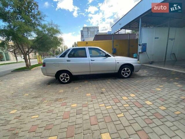 Сірий ВАЗ 2110, об'ємом двигуна 1.6 л та пробігом 250 тис. км за 2000 $, фото 3 на Automoto.ua