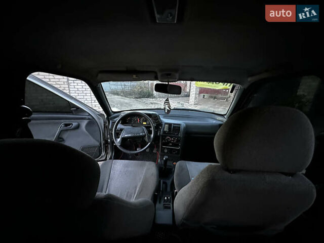 Серый ВАЗ 2110, объемом двигателя 1.6 л и пробегом 165 тыс. км за 1700 $, фото 6 на Automoto.ua