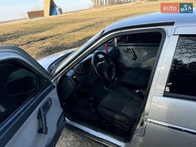 Серый ВАЗ 2110, объемом двигателя 1.6 л и пробегом 173 тыс. км за 1650 $, фото 16 на Automoto.ua