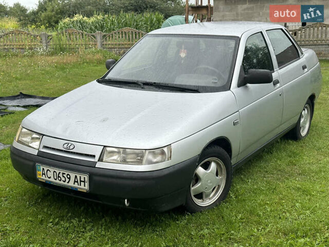 Серый ВАЗ 2110, объемом двигателя 1.6 л и пробегом 84 тыс. км за 1900 $, фото 1 на Automoto.ua