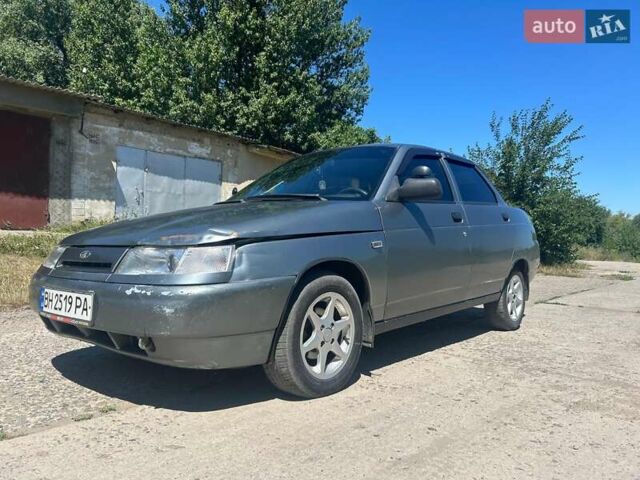 Серый ВАЗ 2110, объемом двигателя 1.6 л и пробегом 245 тыс. км за 2000 $, фото 2 на Automoto.ua