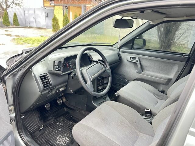 Серый ВАЗ 2110, объемом двигателя 1.6 л и пробегом 183 тыс. км за 1950 $, фото 6 на Automoto.ua