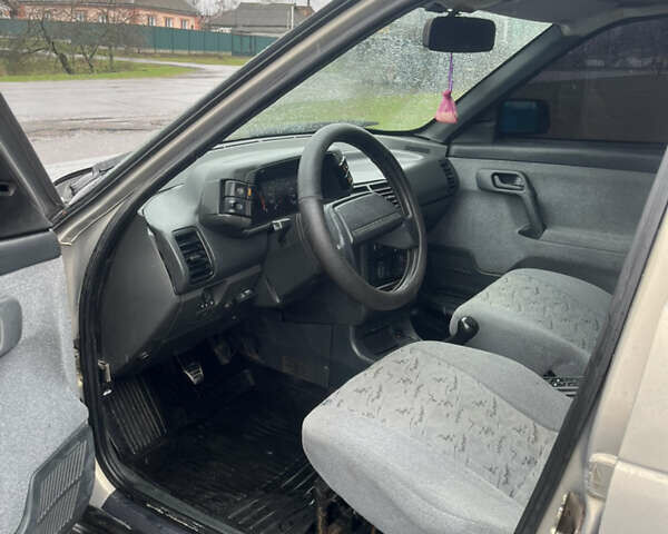 Сірий ВАЗ 2110, об'ємом двигуна 1.6 л та пробігом 240 тис. км за 1649 $, фото 14 на Automoto.ua