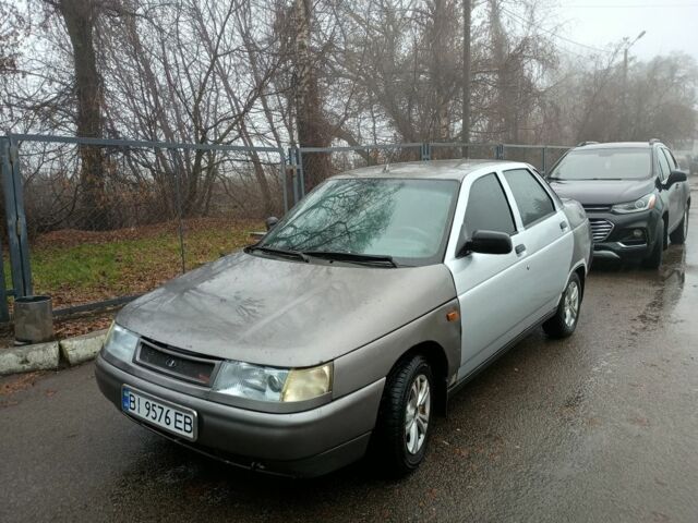 Серый ВАЗ 2110, объемом двигателя 1.6 л и пробегом 200 тыс. км за 1250 $, фото 1 на Automoto.ua