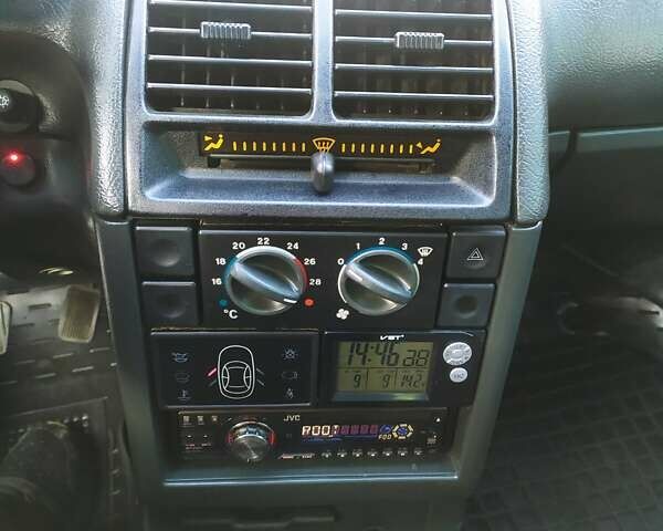 Сірий ВАЗ 2110, об'ємом двигуна 1.6 л та пробігом 170 тис. км за 2500 $, фото 18 на Automoto.ua