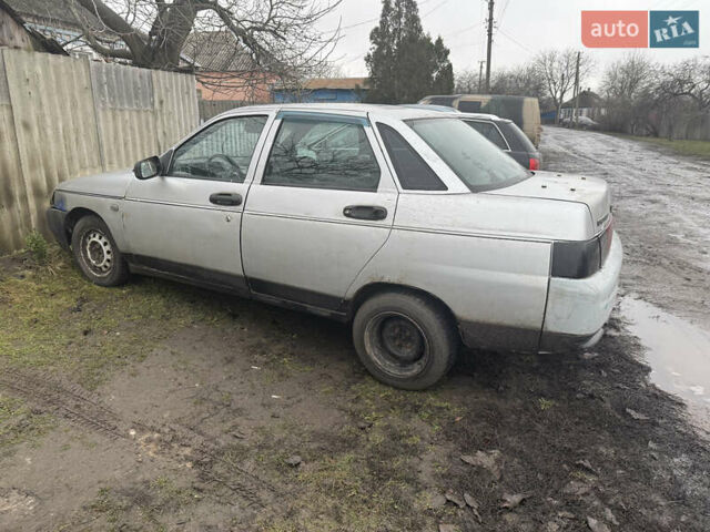 Серый ВАЗ 2110, объемом двигателя 1.6 л и пробегом 200 тыс. км за 827 $, фото 3 на Automoto.ua