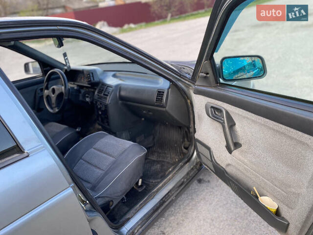 Сірий ВАЗ 2110, об'ємом двигуна 1.6 л та пробігом 250 тис. км за 1550 $, фото 8 на Automoto.ua