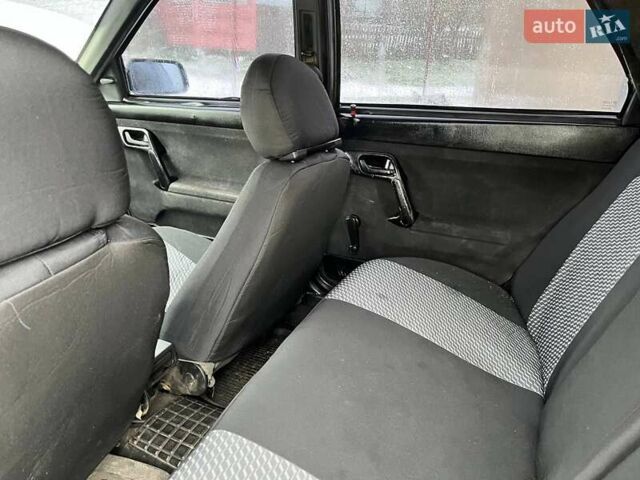 Серый ВАЗ 2110, объемом двигателя 1.6 л и пробегом 160 тыс. км за 2050 $, фото 6 на Automoto.ua