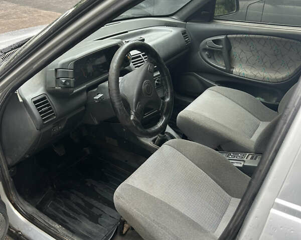 Сірий ВАЗ 2110, об'ємом двигуна 1.6 л та пробігом 218 тис. км за 2500 $, фото 6 на Automoto.ua