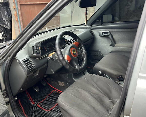 Серый ВАЗ 2110, объемом двигателя 1.6 л и пробегом 186 тыс. км за 2300 $, фото 5 на Automoto.ua