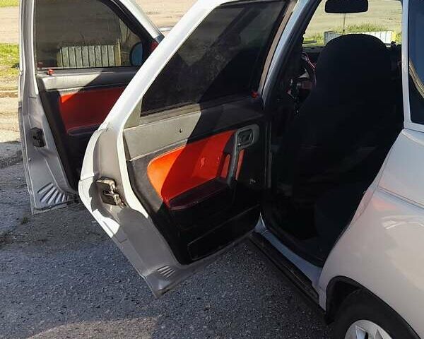 Серый ВАЗ 2110, объемом двигателя 1.6 л и пробегом 330 тыс. км за 3000 $, фото 10 на Automoto.ua