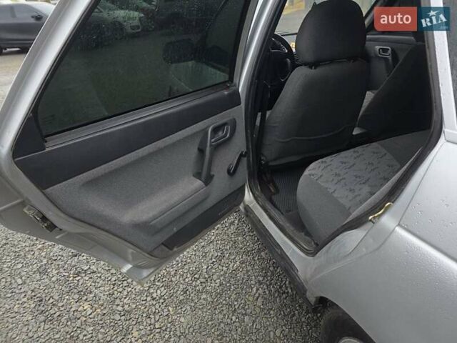 Серый ВАЗ 2110, объемом двигателя 1.6 л и пробегом 145 тыс. км за 2499 $, фото 19 на Automoto.ua