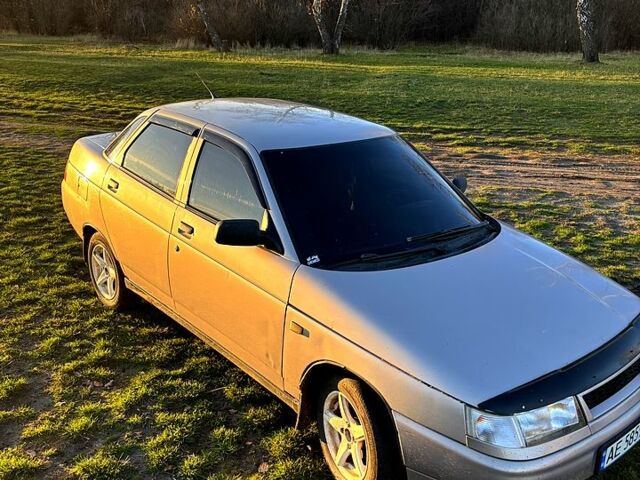 Серый ВАЗ 2110, объемом двигателя 1.6 л и пробегом 220 тыс. км за 1700 $, фото 2 на Automoto.ua