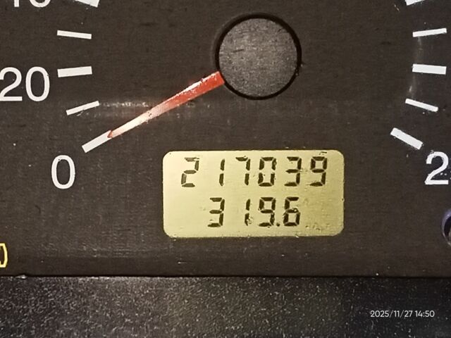 Сірий ВАЗ 2110, об'ємом двигуна 1.6 л та пробігом 217 тис. км за 1419 $, фото 7 на Automoto.ua