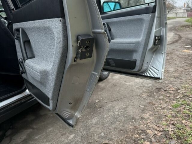 Серый ВАЗ 2110, объемом двигателя 1.6 л и пробегом 230 тыс. км за 1950 $, фото 20 на Automoto.ua