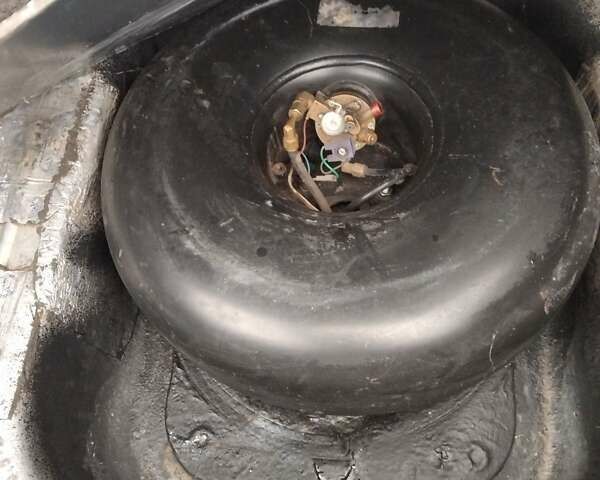 Серый ВАЗ 2110, объемом двигателя 1.6 л и пробегом 210 тыс. км за 1700 $, фото 46 на Automoto.ua