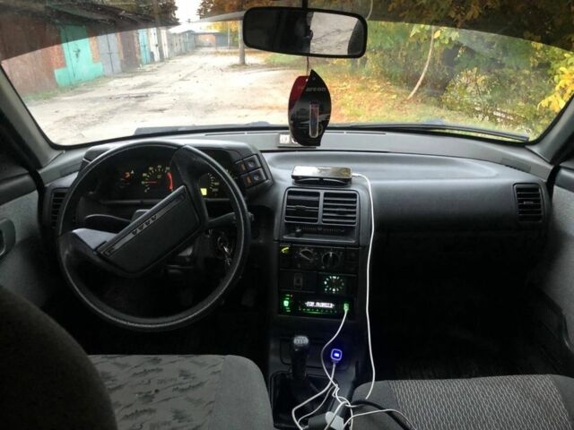 Серый ВАЗ 2110, объемом двигателя 1.6 л и пробегом 306 тыс. км за 1600 $, фото 4 на Automoto.ua