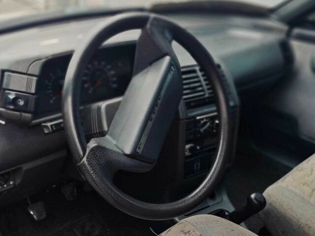 Сірий ВАЗ 2110, об'ємом двигуна 1.6 л та пробігом 200 тис. км за 1300 $, фото 10 на Automoto.ua