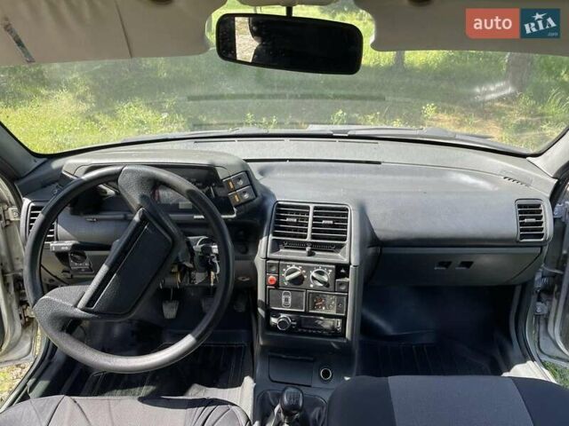 Серый ВАЗ 2110, объемом двигателя 1.6 л и пробегом 169 тыс. км за 1500 $, фото 13 на Automoto.ua