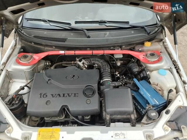 Серый ВАЗ 2110, объемом двигателя 1.6 л и пробегом 208 тыс. км за 3000 $, фото 1 на Automoto.ua