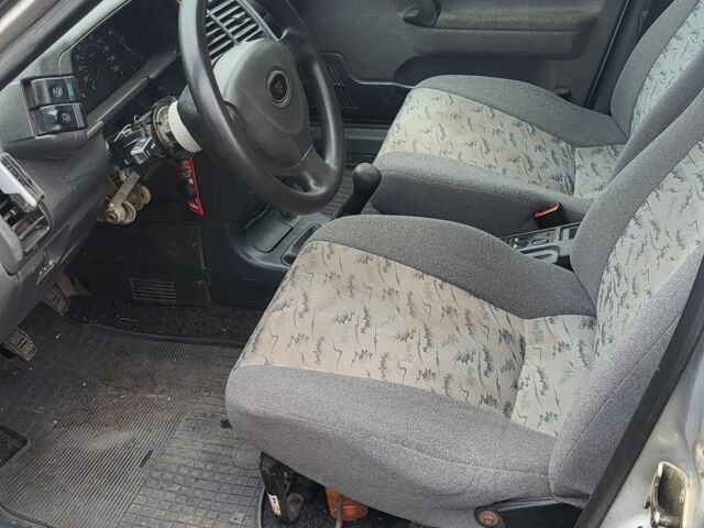 Серый ВАЗ 2110, объемом двигателя 0 л и пробегом 111 тыс. км за 1900 $, фото 5 на Automoto.ua